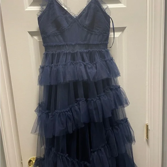 BCBG Size 0. Used only one day for a few hours - Picture 2 of 8